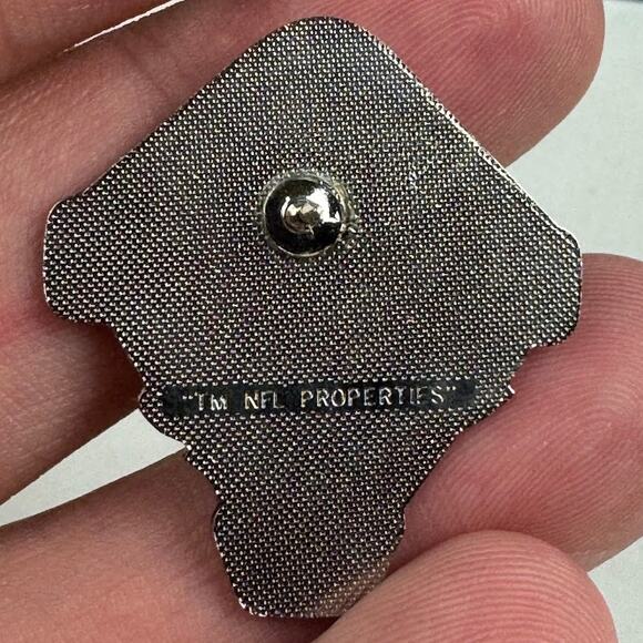 Vintage Phoenix Cardinals Circle K KTAR NFL Properties Pinback Lapel Pin - Picture 3 of 3